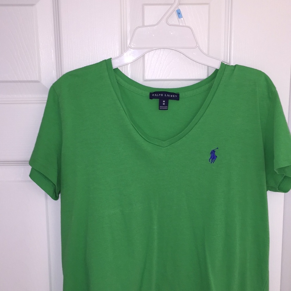 green v neck polo tee